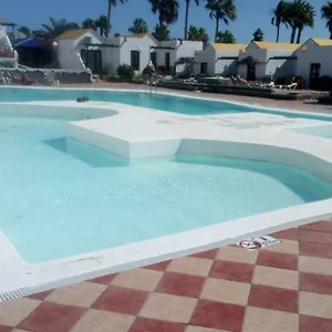 https://villa-la-luna-caleta-de-fuste.in-canary-islands.com